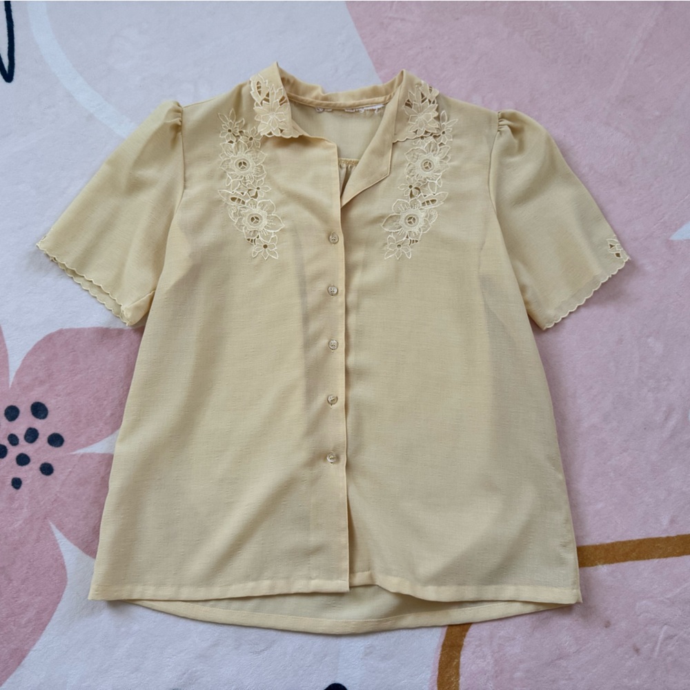 Vintage Butter Yellow Button Up